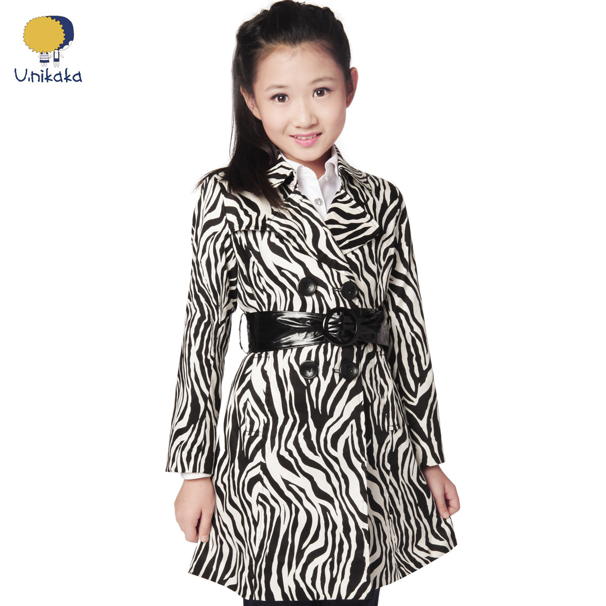 【<em>女童</em>风衣韩版公主】_<em>女童公主发型</em>_路虎车