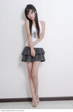美女 图片壁纸 绝色美女\性感美女\清纯美女2000张 买1送1000电影