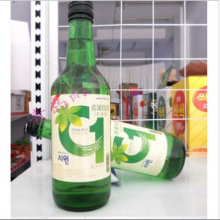  皇冠促销 韩国进口食品 喜闻烧酒 竹炭酒 蒸馏酒 360ml 包破损