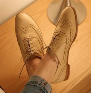  包邮女鞋韩版新款漆皮雕花复古英伦风系带平底鞋牛津皮鞋单鞋女潮