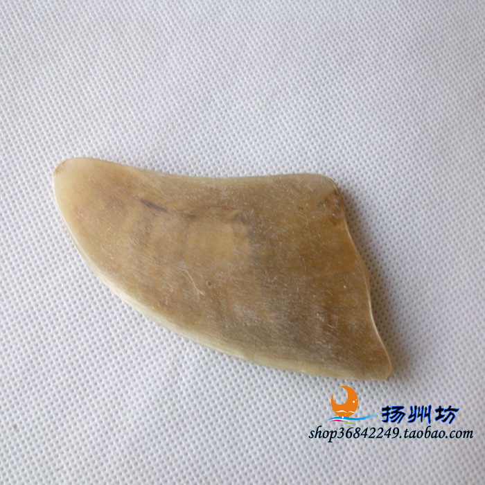 正品 纯天然 牛角刮痧器 刮痧片 三角形刮痧板 疏通盘脉在类目 个人护理/保健/按摩器材, 经络保健器材, 刮痧片/板中 - 来自Buy2taobao.com提供专业的淘宝代购服务