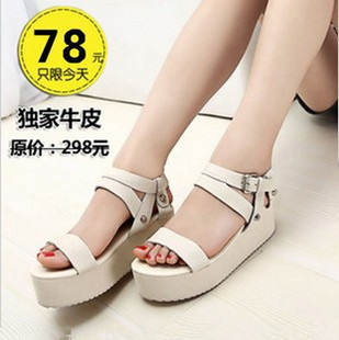  夏款徐濠萦真皮厚底坡跟防水台松糕鞋鱼嘴中跟罗马凉鞋女鞋子