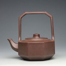 宜兴紫砂壶  高工施小马款 原矿老紫泥 钻石提梁 八方壶 早期