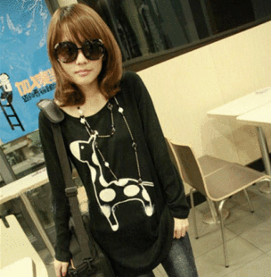 孙俪在鲁豫有约里穿的胸前带立体小鹿的外套哪