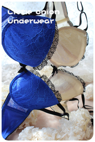 <em>日本</em>原单内衣<em>文胸罩</em>宝蓝米白色85B85C薄棉杯