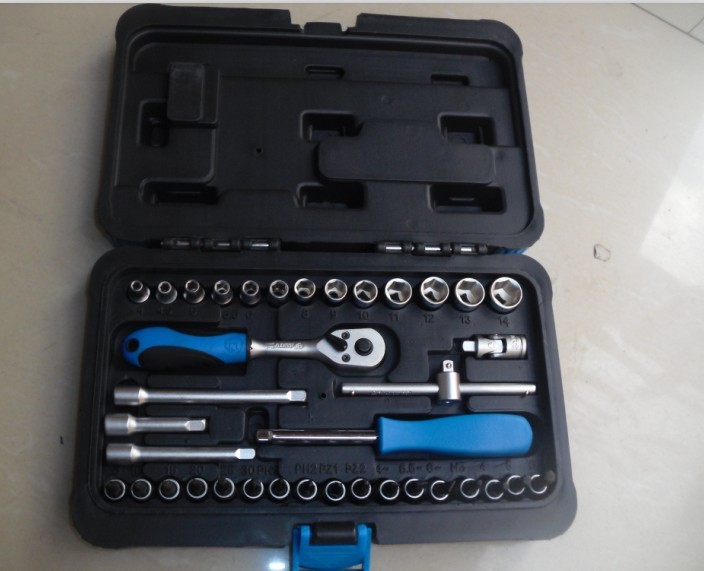 特价 台湾南豫 38件套装工具 组套工具 组合套筒 随车工具箱在类目 五金/工具, 手动工具, 工具组合套装, 组合套装中 - 来自Buy2taobao.com提供专业的淘宝代购服务