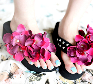 Beautiful recommended! gradient flower stones inlaid with herringbone slippers