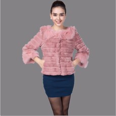 Одежда из меха Станция Европа осенью