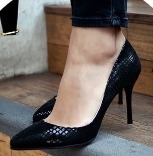  春季新款韩版时尚宴会女士单鞋高跟 尖头细跟浅口黑色夜店结婚鞋