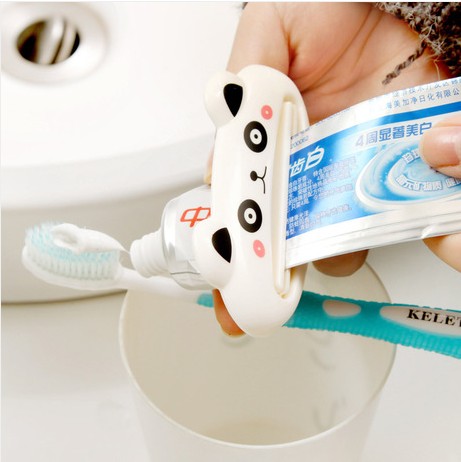 满9.9包邮特价秒杀挤牙膏器 创意可爱卡通动物手动洗面奶挤药膏器