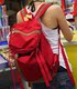 2010款新款帆布包双肩包 男女通用 书包 红蓝两色 <span class=H>旅行包</span>特