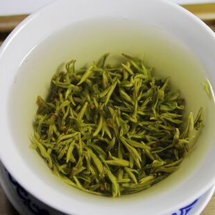  新茶 春茶茶叶特级峨眉峨蕊 碧螺春 绿茶250克 茶嫩显毫香高