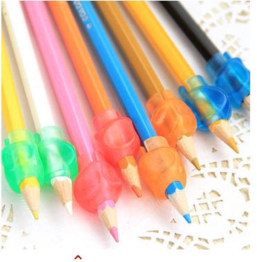 兒童小學生握筆器矯正握筆寫字姿勢鉛筆用寶寶握筆器軟在類目 電子詞典/電紙書/文化用品, 日常學習用品, 握筆器中 - 來自Buy2taobao.com提供專業的淘寶代購服務
