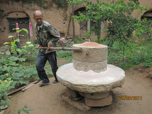  返璞归真 石磨高粱面粉 纯农家自产高粱面 补充维生素B