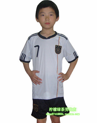 求购正品阿迪2010德国国家足球队队服,长袖外