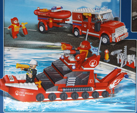 邦宝小颗粒拼插积木 水上救援队 消防灭火船 8