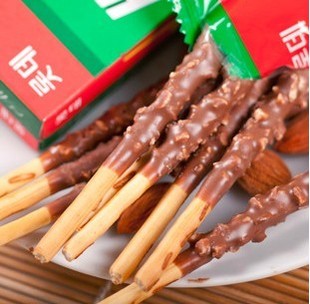  韩国进口 乐天lotte 杏仁巧克力棒 乐天巧克力棒 32g