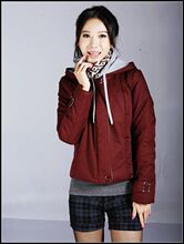 淘宝网正品清仓堡戈儿2012新品新款女装琲妮风休闲大码印花连帽短棉衣服