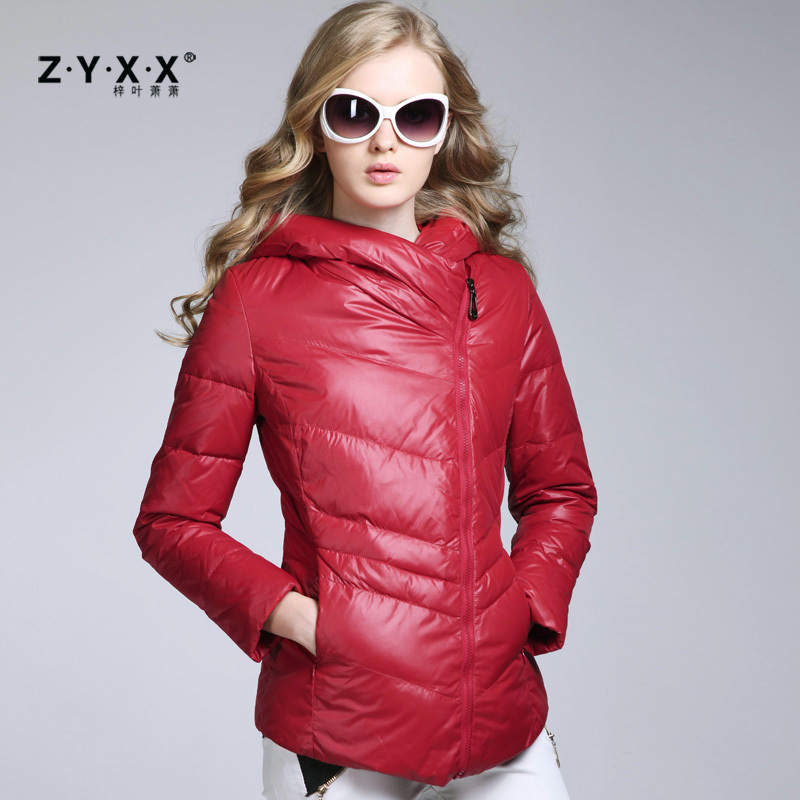 Женский пуховик Zyxx . ./036 2013 036 Утеплённая модель 81 - 90 белый утиный пух С меховым воротником % Классический рукав % Длинная модель (80 см<длина изделия ≤ 100 см) Женский пуховик Zyxx . ./036 2013 036 Зима 2013 Повседневный Нейлон 81 - 90 белый утиный пух С меховым воротником % Молния % Утеплённая модель