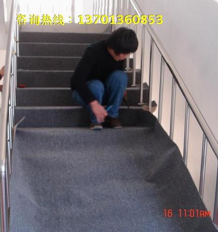 地毯安装,现场施工图片(楼梯安装工费).实景照