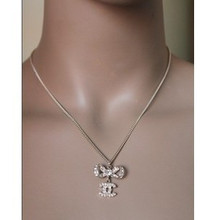 2011 Chanel / contador de Chanel en Hong Kong compra nuevo arco / Dual C / LOGO collar de diamantes