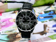 Corea caliente reloj de cuarzo [54323] 2011 Año Nuevo de nuevo grandes descuentos cinturones de moda los relojes
