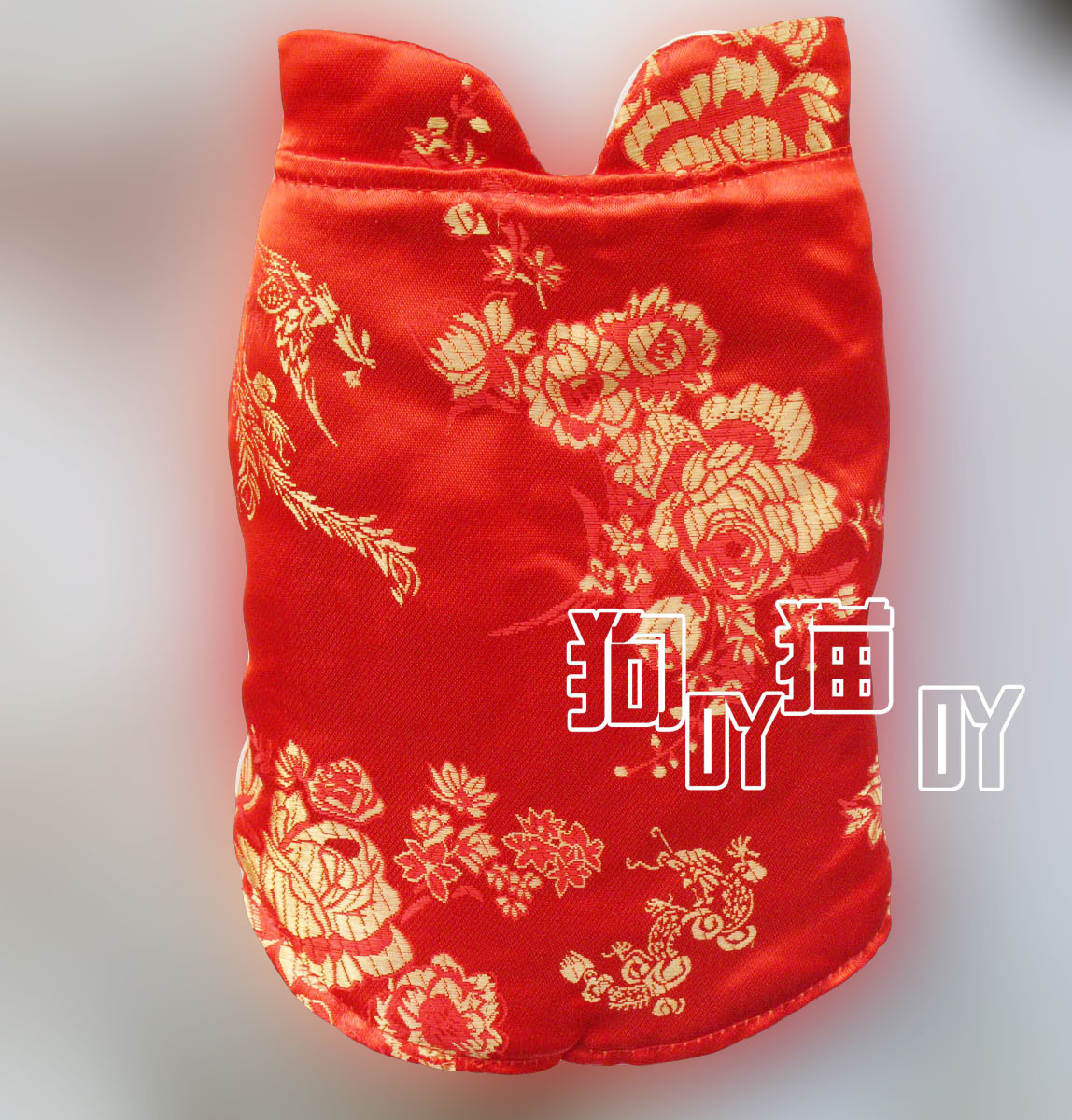 搬仓清货 宠物大红色唐装 喜庆宠物衣服 新年装红棉衣在类目 宠物/宠物食品及用品, 宠物服饰及配件, 宠物服装/雨衣中 - 来自Buy2taobao.com提供专业的淘宝代购服务
