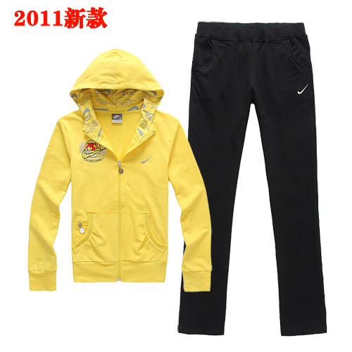 秋装2011新款<span class=H>促销</span>运动服 882612B 女款运动套装  黄色