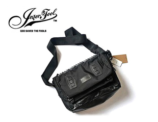  INTERFOOL柳钉控 爆款狼牙 复古邮差牛皮底 邮差包 斜挎背包