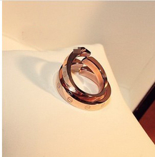 Cartier Cartier anillo de la Serie amor con el anillo anillo de diamantes de 18 quilates de oro embutido se refiere a las mujeres cruzada pareja