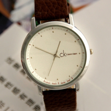 Calvin Klein temperamento coreano amantes de la moda mesa de mesa de moda masculina relojes para hombre relojes cinturón marrón de CK