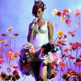 Rihanna演唱会演出服女歌手腰封立体蓬蓬裙七