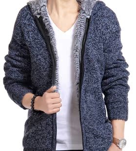 修身男毛绒连帽装。。。