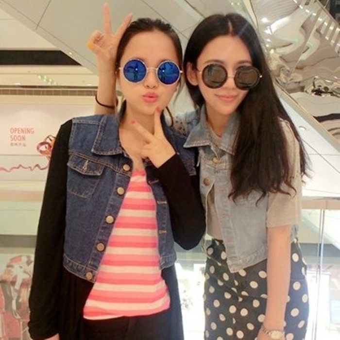 <em>牛仔短款马甲</em> : <em>牛仔短款马甲图片</em>及<em>搭配</em>,<em>牛仔</em>短