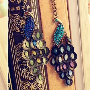 孔雀复古毛衣链...