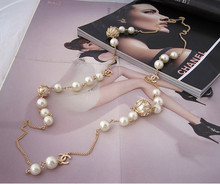 Contador con el dinero de Chanel / Hong hermoso pequeño paquete flash de oro K Drilling collar largo de perlas bolas de fuego chapado en oro K