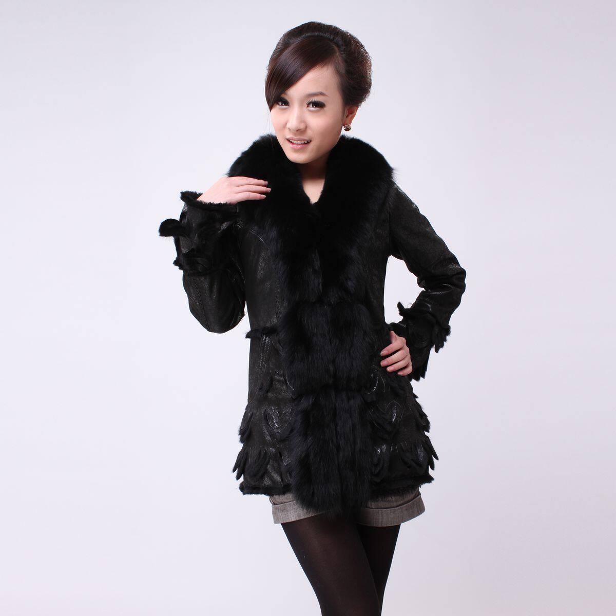 本dazzlin原单 辣椒新秀 真兔毛球球皮草<em>外套</em>特