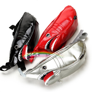  怎么搭配都好看 精装版 防冻加厚PU皮 胸包腰包单肩包超酷鲨鱼包