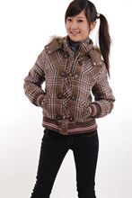 包邮 伊佰恋特惠女式羽绒服 正反穿格子学院风6024 咖啡格
