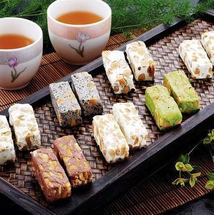  福客来【台湾风味】好吃不粘牙--手工牛轧糖--混合装 250克