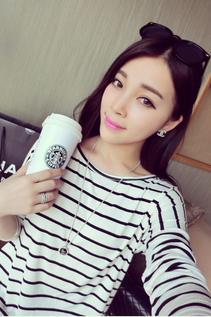 女白<em>格子衫 : 女</em>白格子衫图片及搭配,女白格子衫