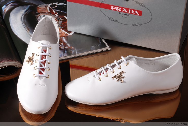 prada 女鞋专卖店,prada 官网,prada是什么意思