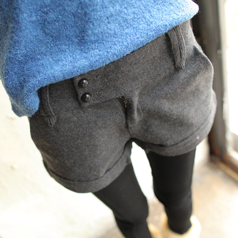 <em>灰色短裤</em> : <em>灰色短裤</em>图片及<em>搭配</em>,<em>灰色短裤</em>价格-