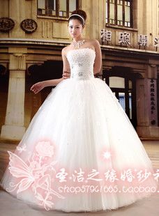 2013新款婚纱韩版时尚婚纱新娘婚纱礼服 花朵韩式婚纱 蓬蓬裙甜美公主婚纱 2013新款婚纱韩版时尚婚纱新娘婚纱礼服 花朵韩式婚纱 蓬蓬裙甜美公主婚纱