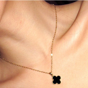  韩国韩版饰品 镀金画油四叶草项链吊坠 女短款锁骨链配饰挂饰挂链