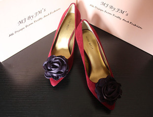  nine west 捌玖熙拾撞色花朵羊皮中跟鞋单鞋辣椒款LENA婚鞋llxe