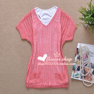 里面是黑色吊带的网纱裙,上身配什么衣服比较