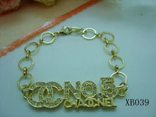 Corea del pop chanel ★ ★ Chanel No.5 pequeño brazalete de diamantes temperamento CC