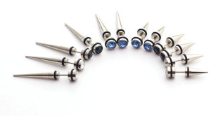  新款韩版韩国明星同款男款男式男士耳钉单只医用钢 潮男时尚饰品