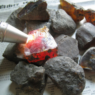  100%包真--缅甸琥珀原石 缅甸琥珀原矿 琥珀DIY